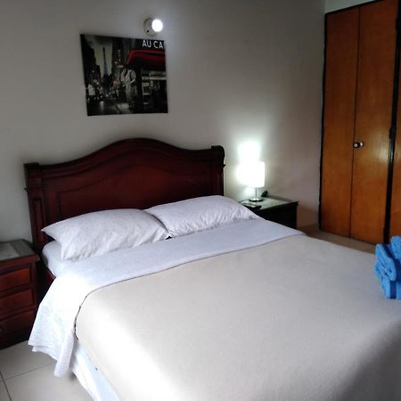 Hostal Norma101 Bogota Bagian luar foto